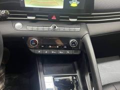 Hyundai Elantra 1.5L CVT Luxury - ფოტო 12