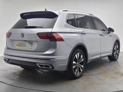 Volkswagen Tiguan L 330TSI Automatic FWD R-Line Comfort Edition - photo 5