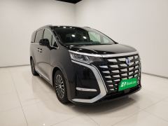 Denza D9 DM-i 1.5T 180km 4WD Flagship Edition 7-seater - фото 3