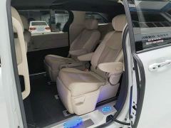 Toyota Sienna 2.5L Hybrid AWD Premium - photo 16
