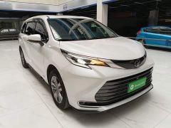 Toyota Sienna 2.5L Hybrid AWD Premium - photo 3