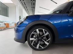BMW MINI 2.0T COOPER S Artist 5-Door - ფოტო 9
