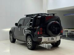Land Rover Defender 110 3.0T P400 Dark Edition - ფოტო 13