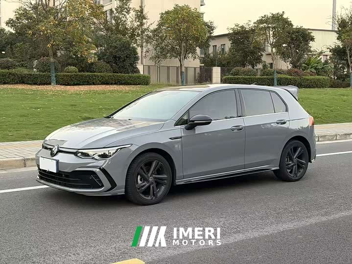 Volkswagen Golf 280TSI DSG R-Line - car from China