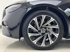 Mercedes-Benz E-Class E 300 L Luxury - photo 7