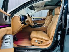 FAW Hongqi H9 2.0T Smart Flagship Edition 5-seater - фото 12