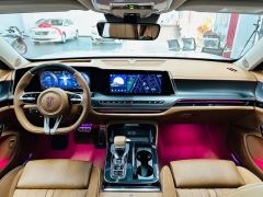 FAW Hongqi H9 2.0T Smart Flagship Edition 5-seater - фото 19