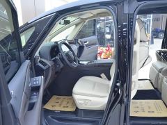 Toyota Vellfire Crown Hybrid 2.5L Ink Gold Executive Edition - photo 4