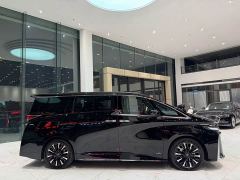 Toyota Vellfire Crown Hybrid 2.5L Executive Premier Edition - photo 10
