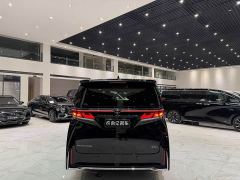 Toyota Vellfire Crown Hybrid 2.5L Executive Premier Edition - photo 12