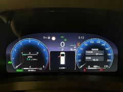 Toyota Vellfire Crown Hybrid 2.5L Executive Premier Edition - photo 3