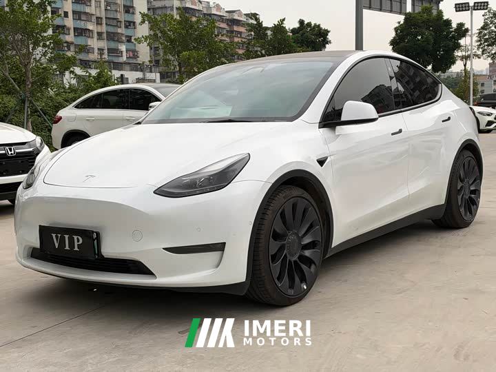 Tesla Model Y Performance All-Wheel Drive - автомобиль из Китая