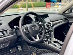 Honda Accord 260TURBO Premium Edition - photo 5