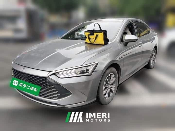 BYD Qin PLUS Glory Edition DM-i 55KM Leading - автомобиль из Китая