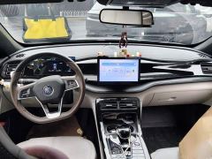 BYD Qin PLUS Glory Edition DM-i 55KM Leading - фото 10