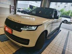 Land Rover Range Rover 3.0 L6 400PS Prestige Seven-Seat Extended Wheelbase - фото 3