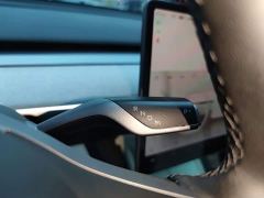 Tesla Model Y Rear-Wheel Drive - ფოტო 13