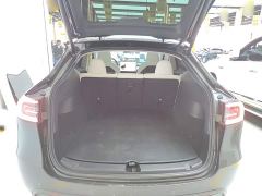 Tesla Model Y Rear-Wheel Drive - ფოტო 18