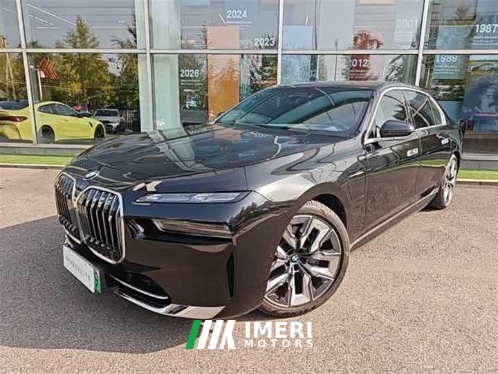 BMW i7 xDrive60L Luxury Package - ავტომობილი ჩინეთიდან
