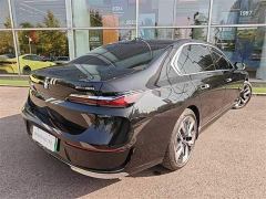 BMW i7 xDrive60L Luxury Package - ფოტო 3