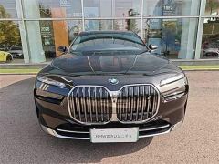 BMW i7 xDrive60L Luxury Package - ფოტო 4