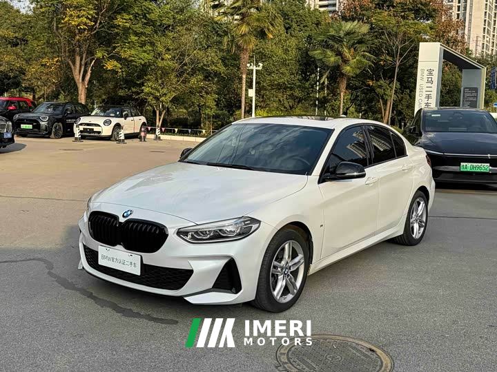 BMW 1 Series 120i M Sport Night Edition - автомобиль из Китая