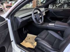 Tesla Model Y L Long Range All-Wheel Drive - ფოტო 5