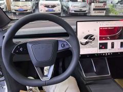 Tesla Model Y L Long Range All-Wheel Drive - ფოტო 7