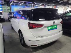 Buick GL6 323T Hybrid Connected Luxury Edition - ფოტო 4