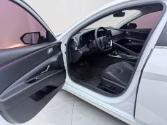 Hyundai Elantra 1.5L CVT Luxury - photo 7