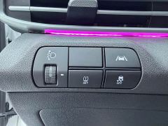 Hyundai Elantra 1.5L CVT Luxury - photo 9