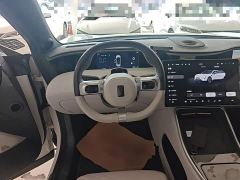 Avatr 11 Long Range Dual Motor Luxury 5-Seater - photo 10