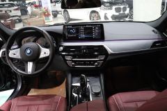 BMW 5 Series Plug-in Hybrid 535Le M Sport Package - фото 9