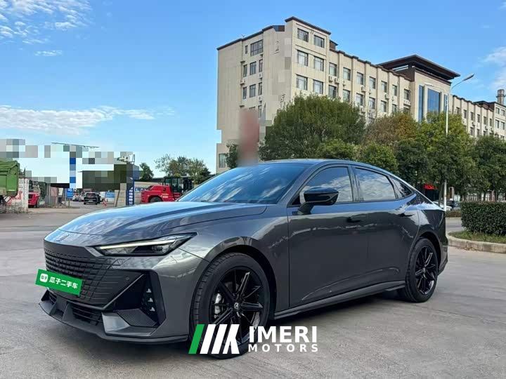 Changan UNI-V 1.5T Deluxe - ავტომობილი ჩინეთიდან