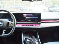 BMW i5 eDrive 35L Premium M Sport Package - фото 7