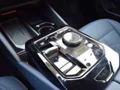 BMW i5 eDrive 35L Premium M Sport Package - фото 8