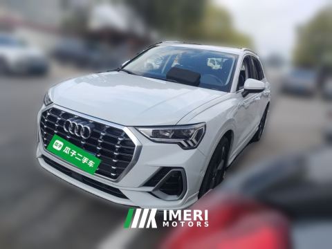 2022 Audi Q3 35 TFSI Fashion Dynamic - автомобиль из Китая