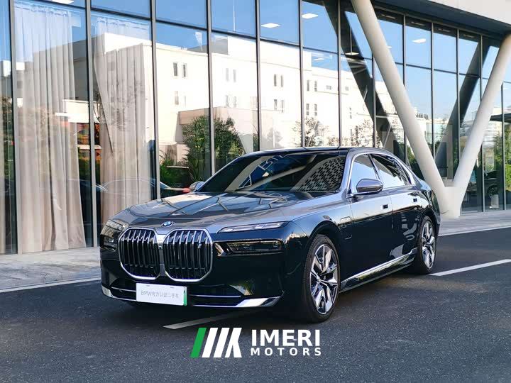 BMW i7 xDrive60L Luxury Package - car from China