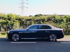 BMW i7 xDrive60L Luxury Package - photo 2