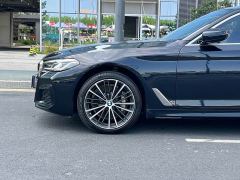 BMW 5 Series 530Li Premier M Sport Package - фото 7