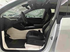 Tesla Model Y Rear-Wheel Drive - ფოტო 10