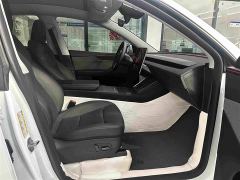 Tesla Model Y Rear-Wheel Drive - ფოტო 16