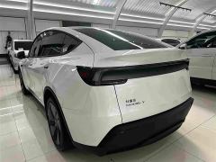 Tesla Model Y Rear-Wheel Drive - ფოტო 18