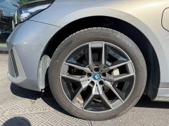 BMW i5 eDrive 35L Luxury Package - ფოტო 6