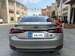 Lexus ES 300h F SPORT - ფოტო 2