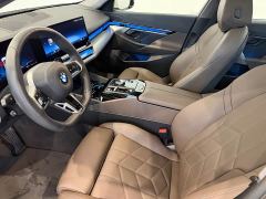 BMW 5 Series (Imported) 525i M Sport Package - photo 8