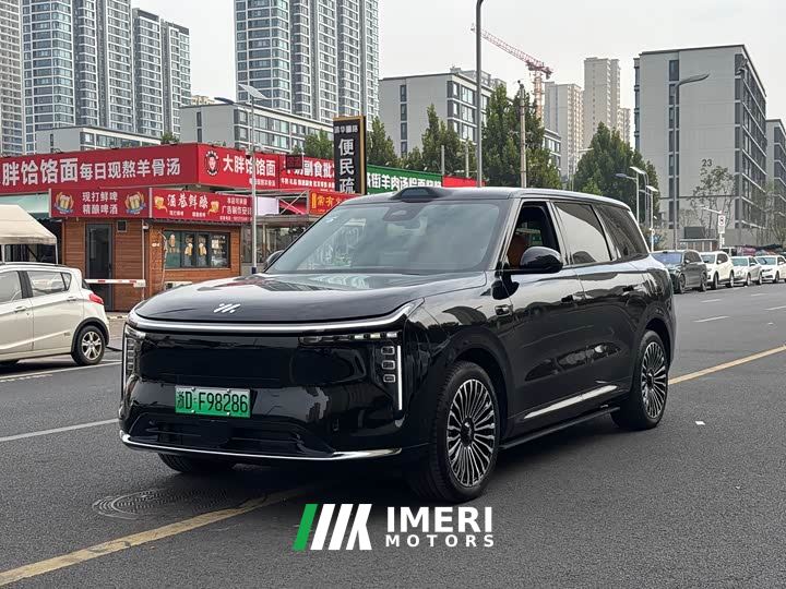 IM Motors Zhiji LS8 52 Max Luxury Six-Seater - автомобиль из Китая