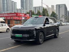 IM Motors Zhiji LS8 52 Max Luxury Six-Seater - фото 1