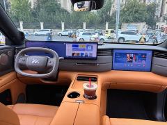 IM Motors Zhiji LS8 52 Max Luxury Six-Seater - фото 12