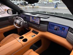 IM Motors Zhiji LS8 52 Max Luxury Six-Seater - фото 7